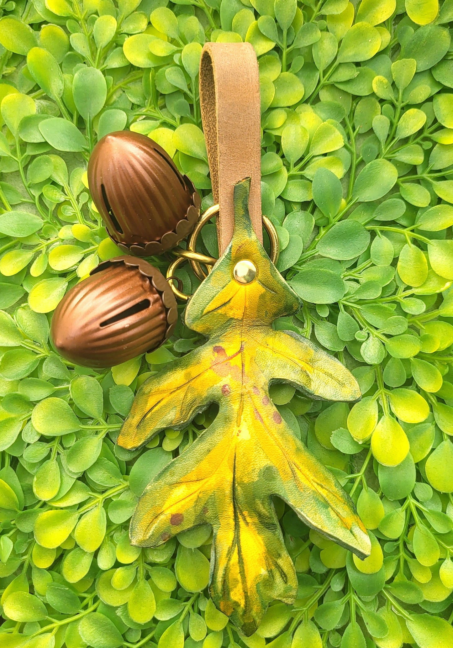 White Oak Leaf and Acorn Bell Accessory
