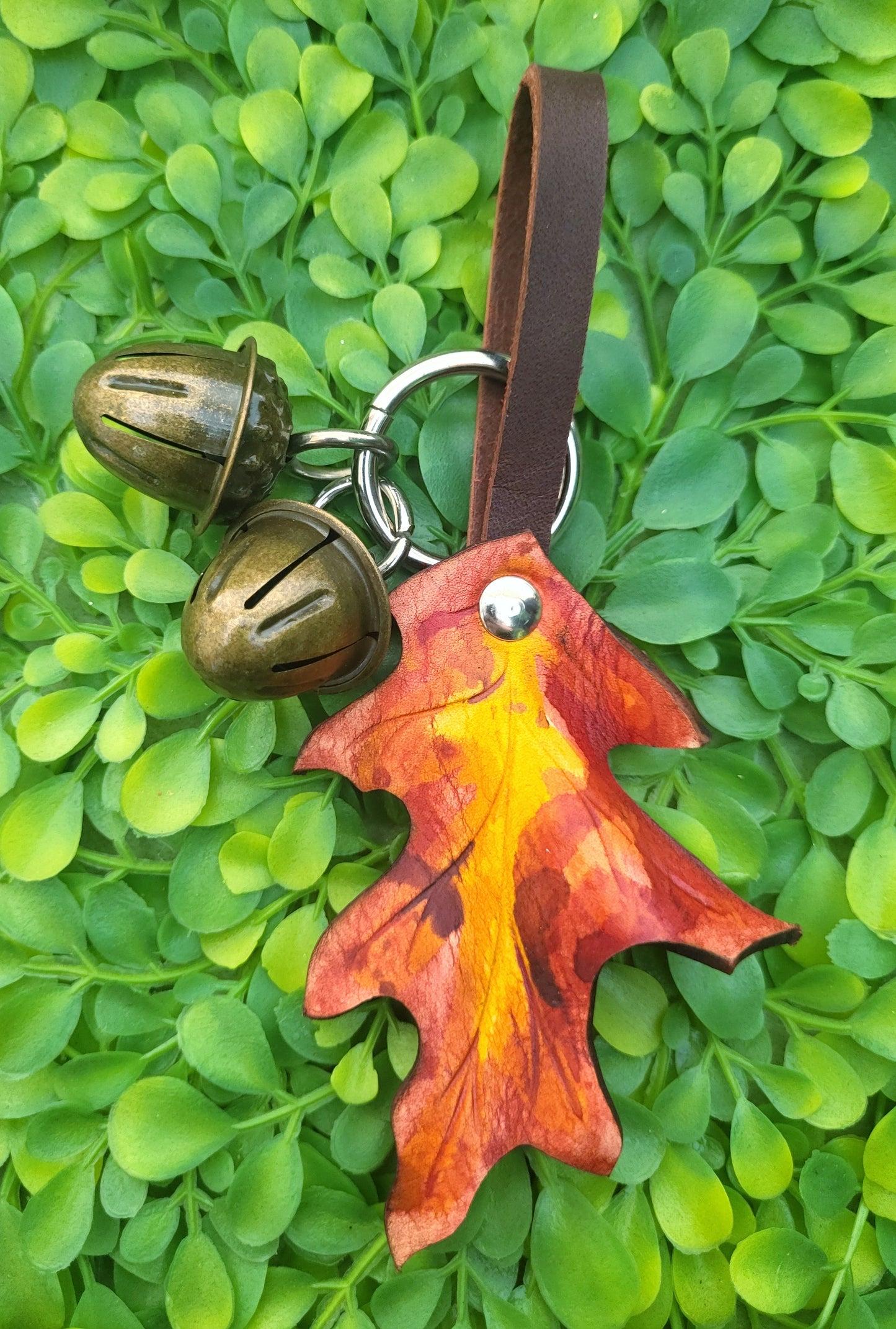 Red Oak Leaf and Acorn Bell Accessory